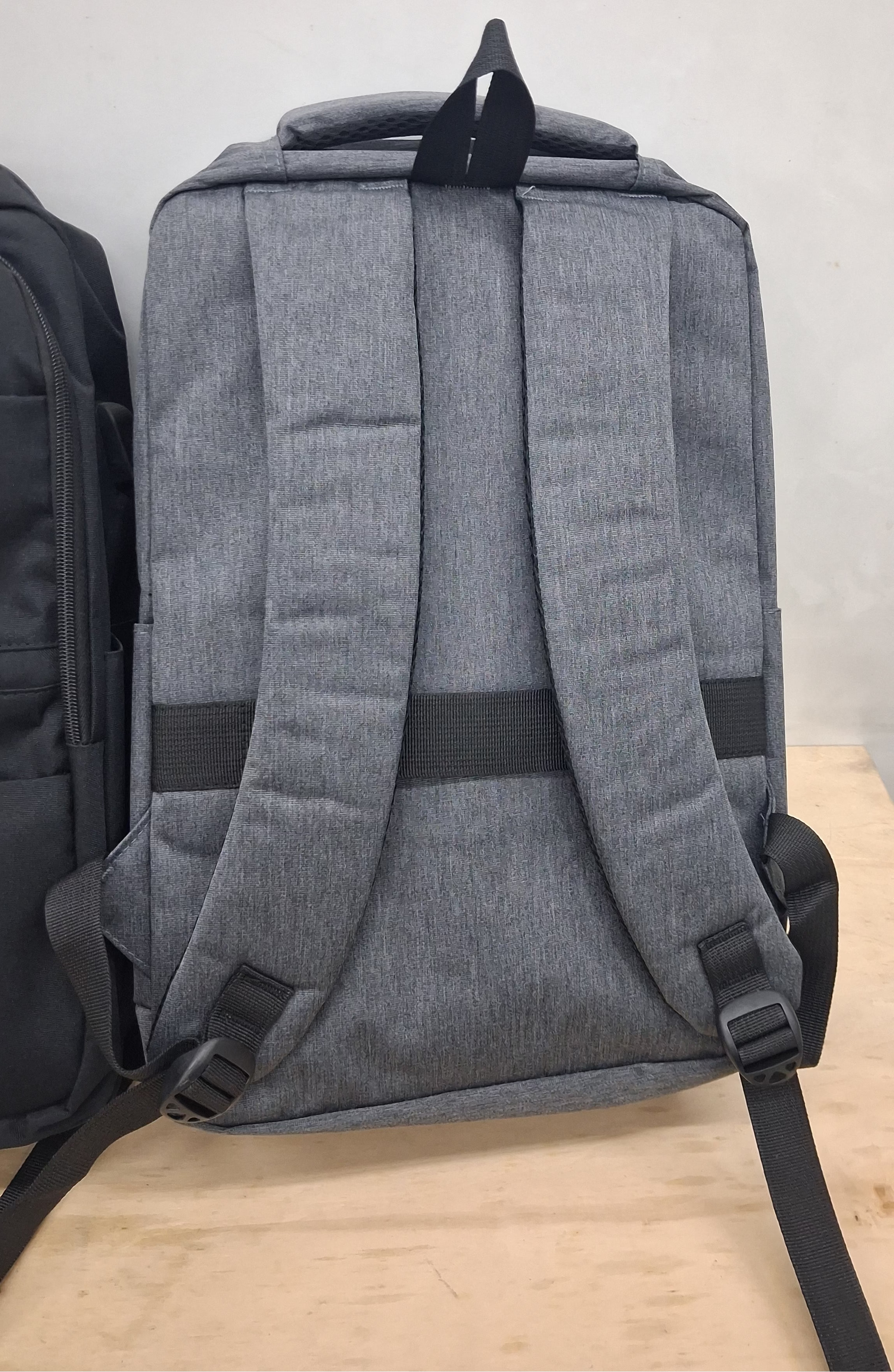 Conjunto de 2 Mochilas de Laptop