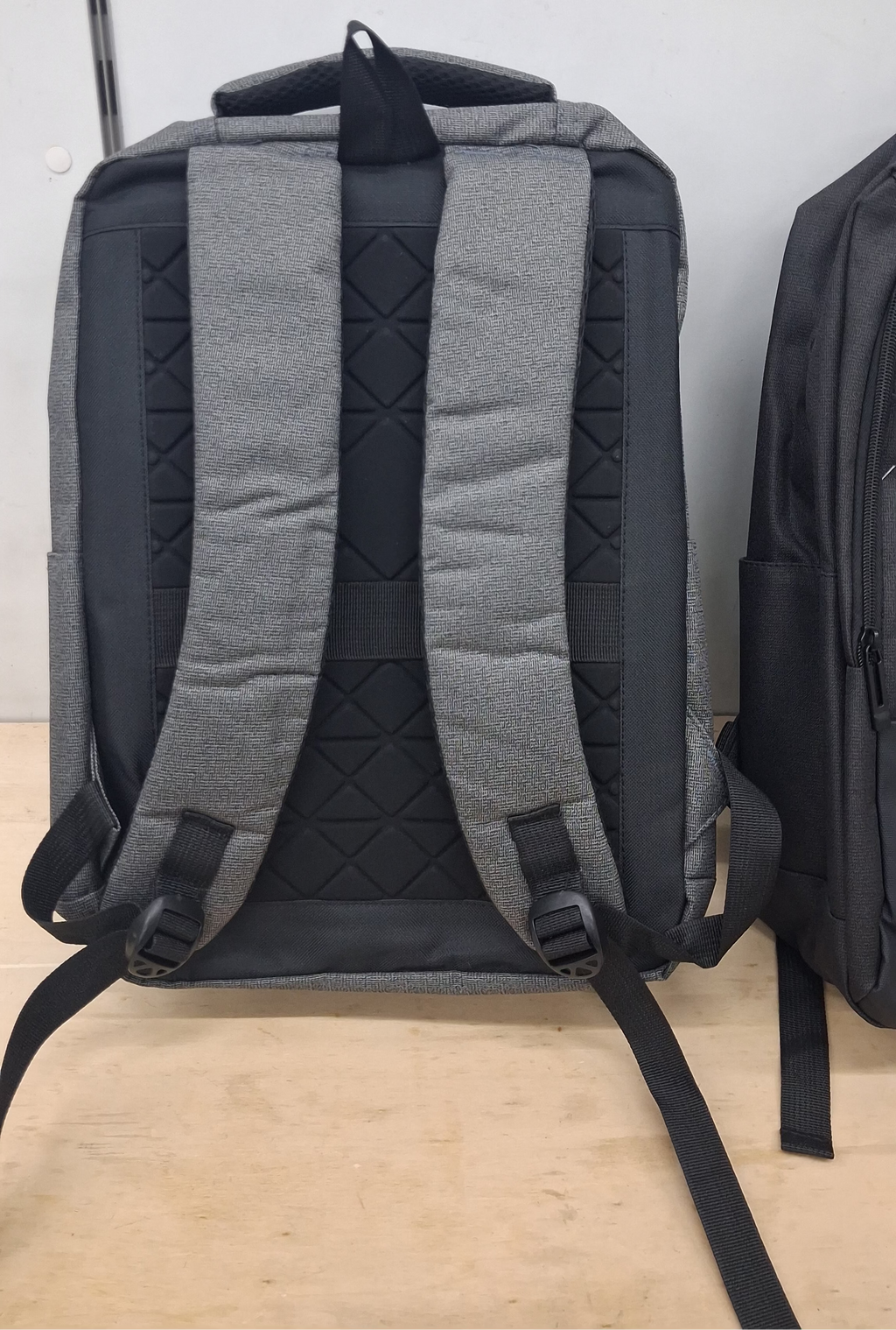 Conjunto de 2 Mochilas de Laptop
